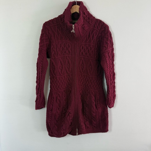 Inis Crafts 100% Wool Burgundy Cable Knit Cardigan, Size M - Picture 2 of 9